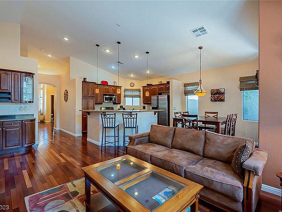 4th image of 7026 Palisade Grove Ct