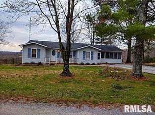 400 Hillside Ln, Vienna, IL 62995