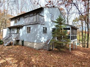 130 Bellingham Dr, Bushkill, PA 18324