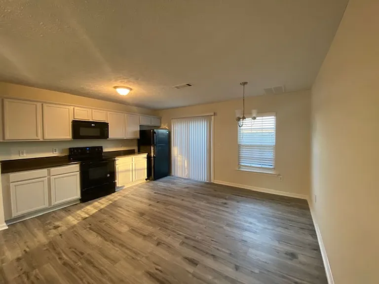 324 Stewarts Landing Cir — Photo 6