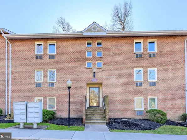 300 Campbell Cir #F-14, Downingtown, PA 19335