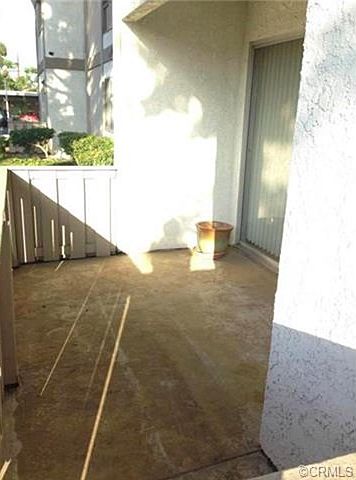 2nd image of 2827 S Fairview St Unit I