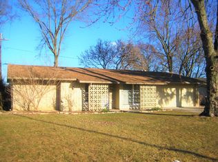 616 Reed Rd, Fort Wayne, IN 46815