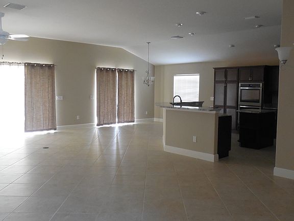 4th image of 3719 Pepperidge Cir