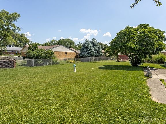 4th image of 1217 Warwick Dr
