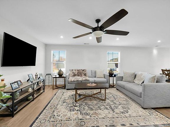 5th image of 2315 Caffry Ln
