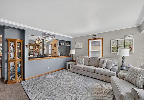 4th image of 2542 Pinehurst AVENUE