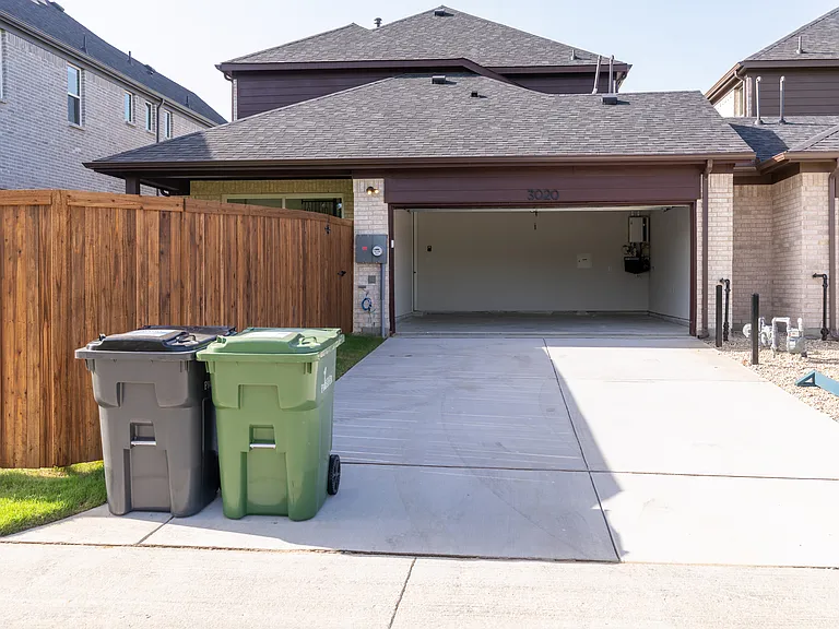 3020 Corvara Dr — Photo 33