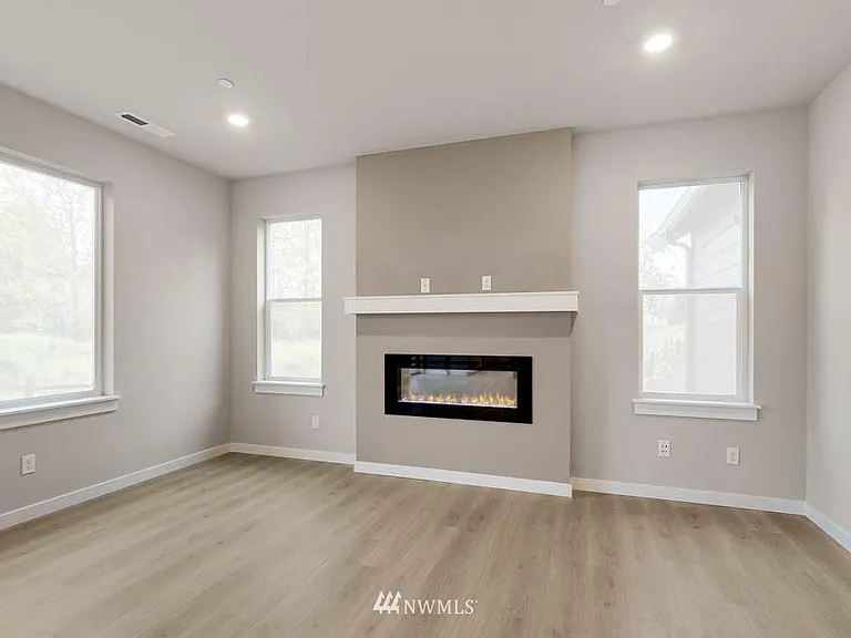 11003 33rd St NE — Photo 13