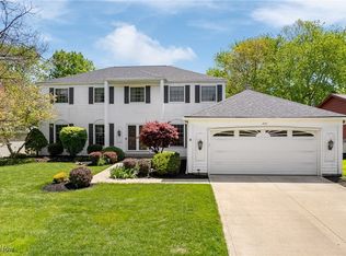 17171 Misty Lake Dr, Cleveland, OH