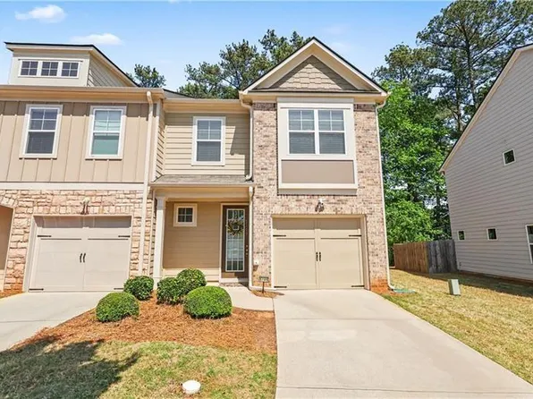5199 Madeline Pl, Stone Mountain, GA 30083