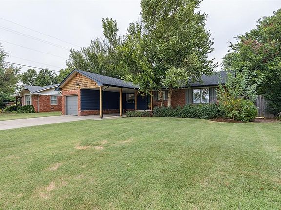 2nd image of 2633 Carlton Way