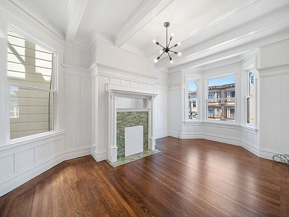 5th image of 109 Carl St