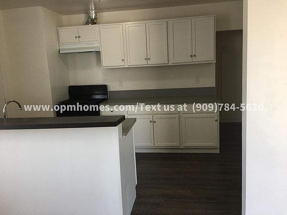 2nd image of 1320 1/2 N Maine Ave
