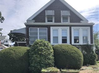 654 Humphrey St, Swampscott, MA 01907