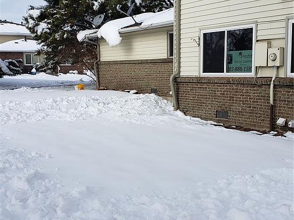 2nd image of 3354 S Flower St APT 47