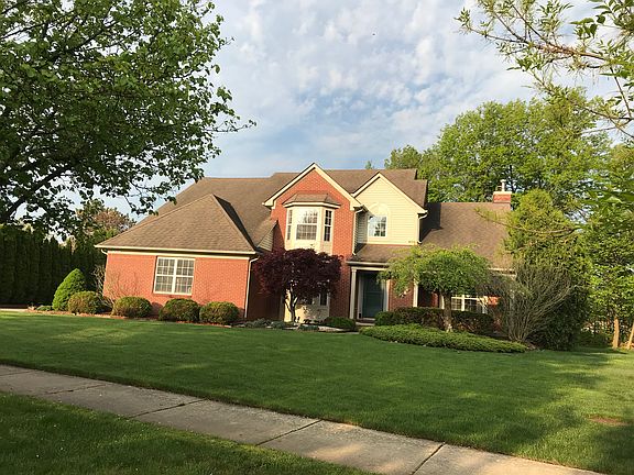 3rd image of 2020 Woodbine Dr