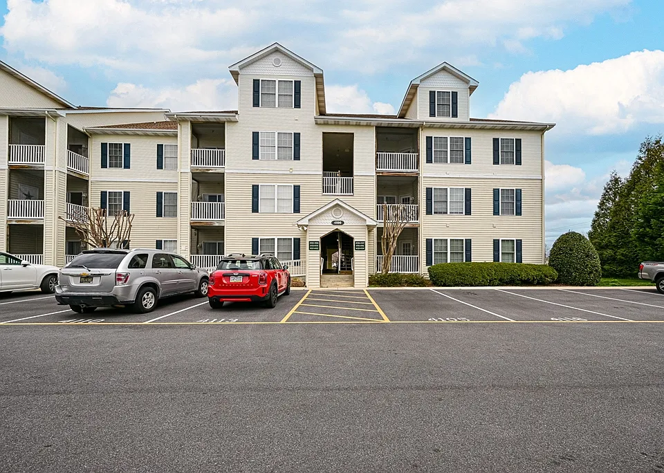 4100 Sand Piper Dr #4105