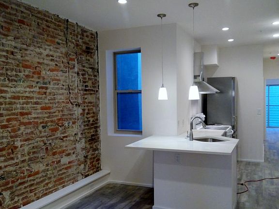 5th image of 604 E Girard Ave #2
