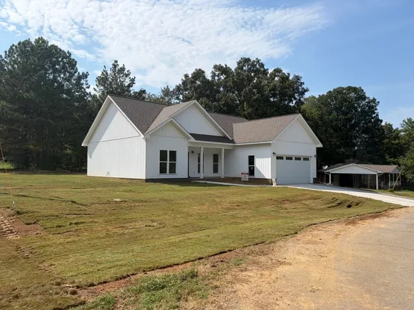 101 Crockett Cir, Florence, AL 35633