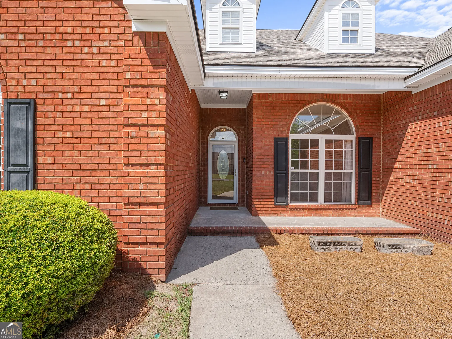5 bed, 3.5 bath, 2539 sqft, $3,000 — Photo 4