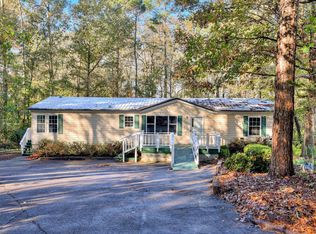 981 Bauskett St, Edgefield, SC 29824