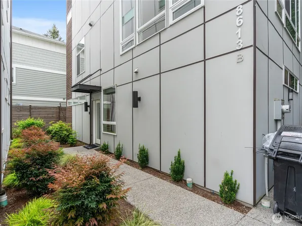 8613 23rd Avenue NE #B, Seattle, WA 98115