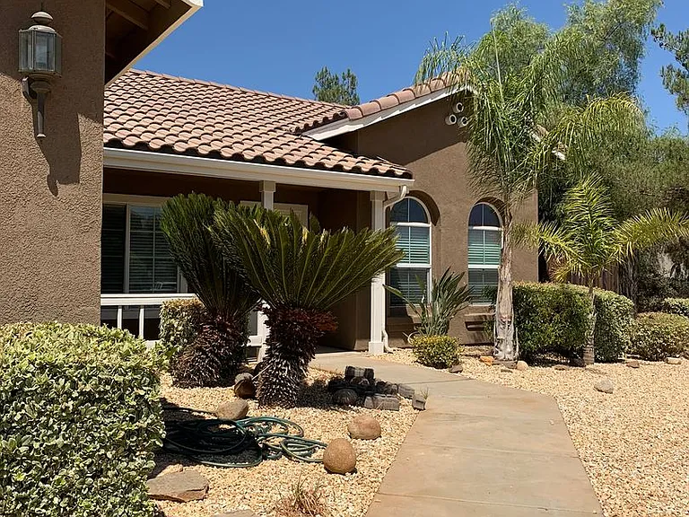 102 Goldenrod Ave — Photo 4