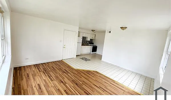2121 Williamsburg Dr #302 — Photo 12