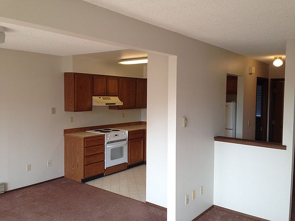 5th image of 907 E 8th Ave APT D