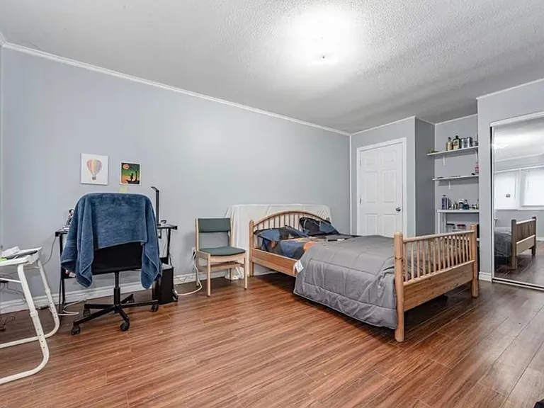 121 University Ave E #64 — Photo 10