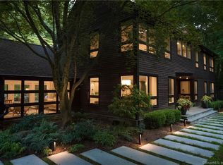 17 Greenbrier Rd, Westport, CT 06880