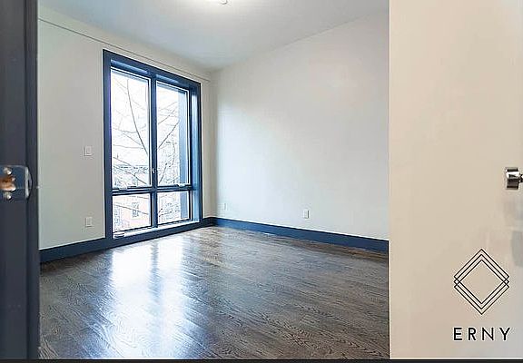 3rd image of 920 Pacific St #2F