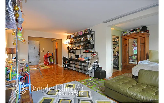 Sold by Douglas Elliman | media 8