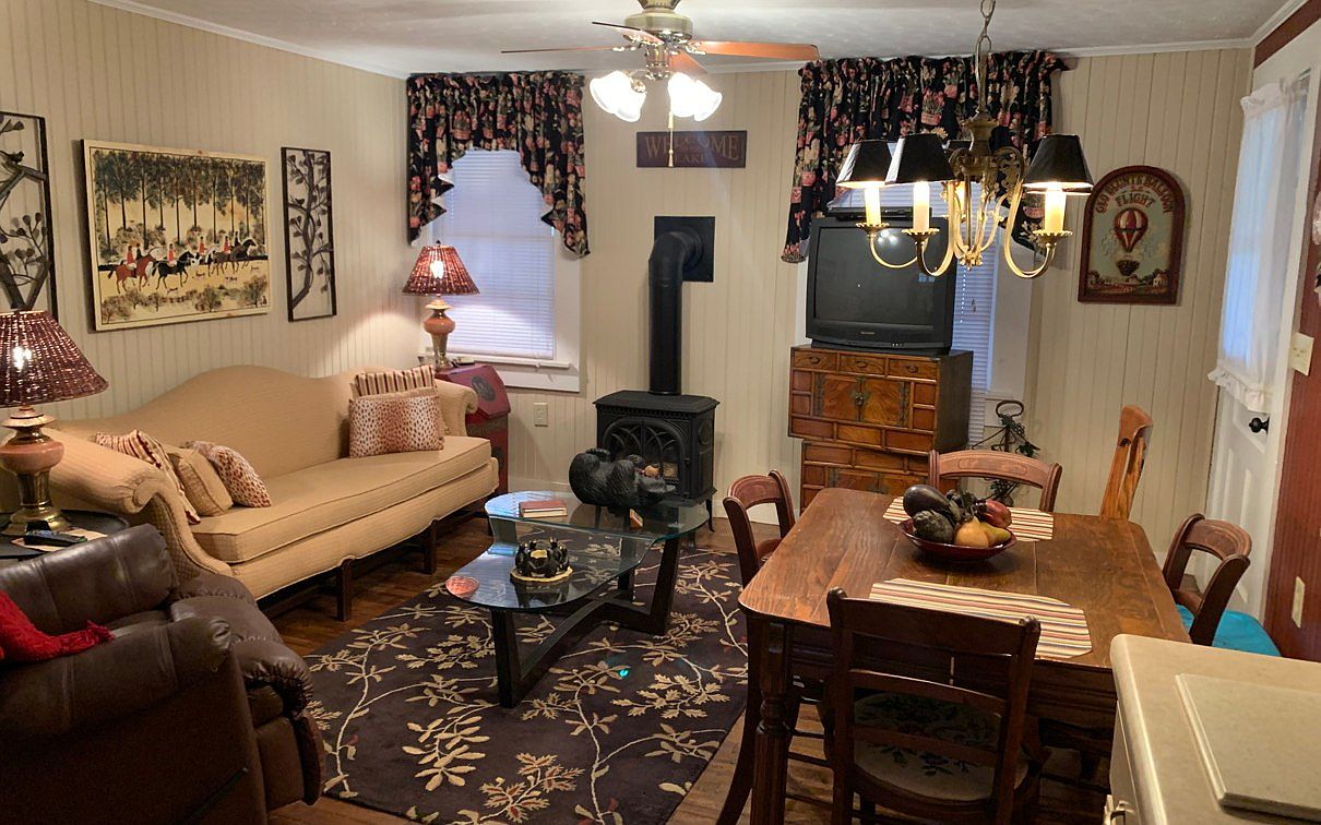 Under 150K Sunday c. 1937 Rustic Cottage For Sale in Murphy, NC