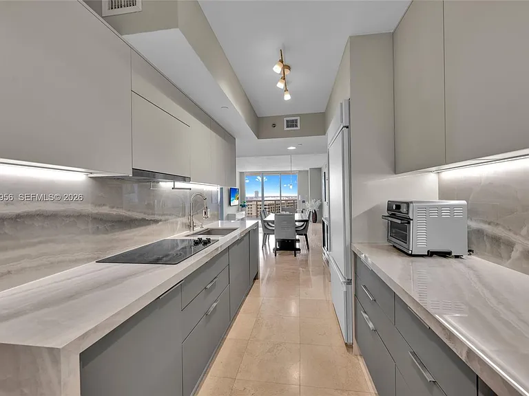 1800 S Ocean Dr #2007 — Photo 3
