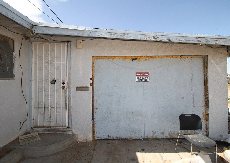 38006 Pueblo Rd, Hinkley, CA 92347 MLS HD24056672 Zillow