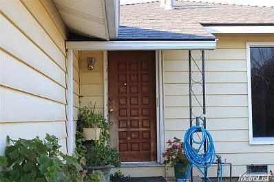 2nd image of 848 E C St