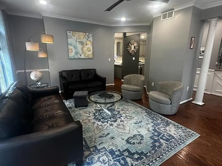 10 Stevens Ln — Photo 6