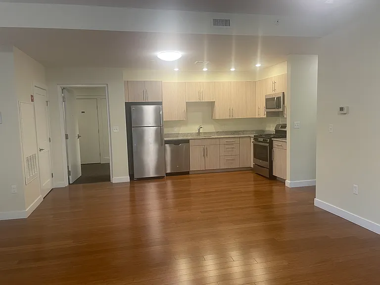 45 Poplar Dr #209 — Photo 14