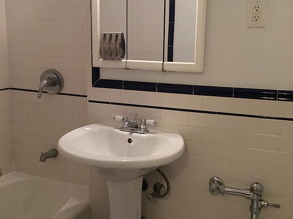 5th image of 14202 84th Dr APT 6P