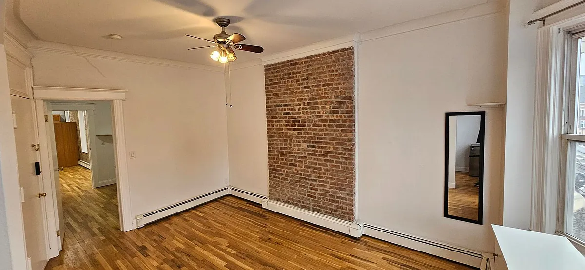 Building Photo - 4110 Park Ave #3