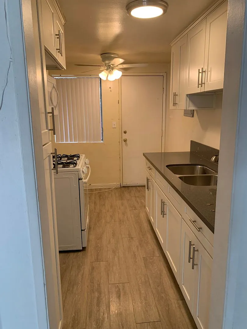Lexington Apartments (DMM1182) — Photo 3
