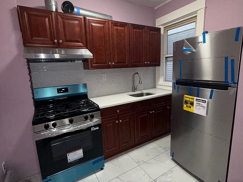 1st image of 9439 116th St #2A