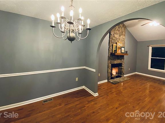 2nd image of 5338 Winding Oak Dr