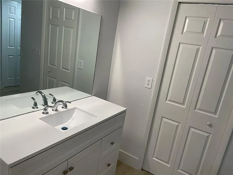 235 Lakeview Dr #102 — Photo 18