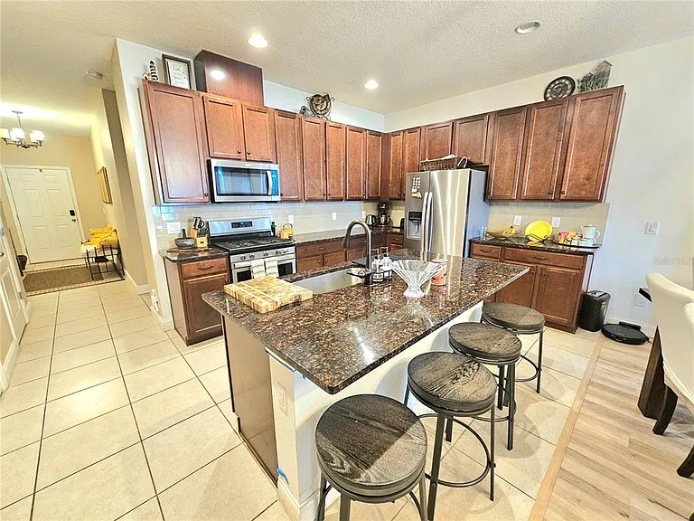 15267 Honeybell Dr — Photo 2