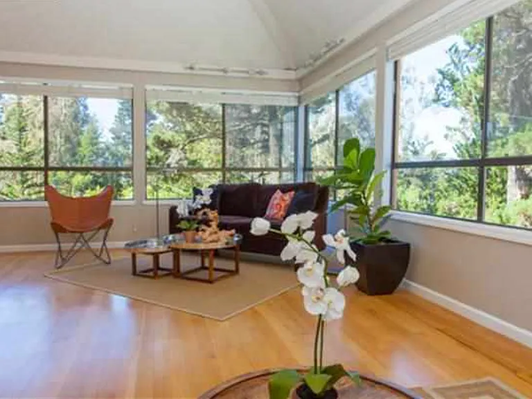2269 Mastlands Dr — Photo 3