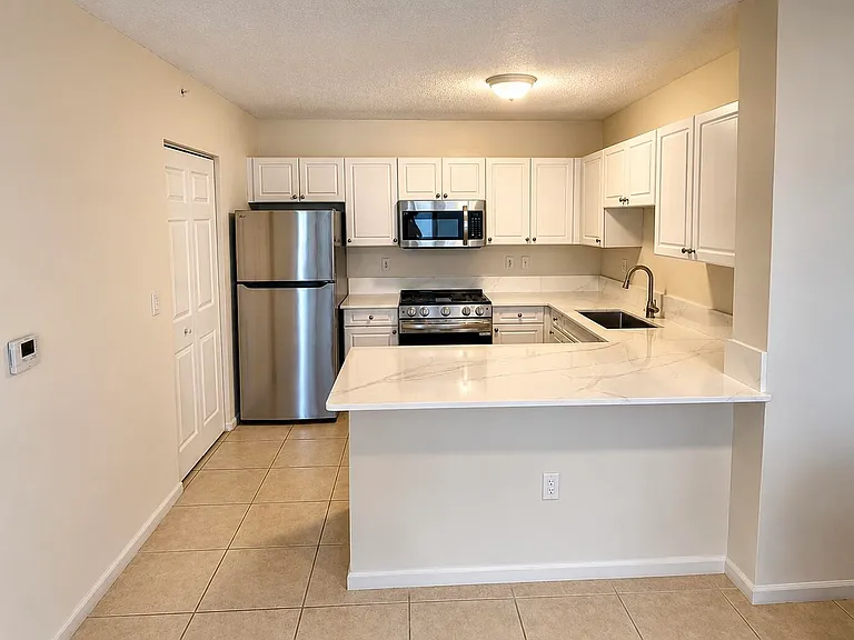 651 Okeechobee Blvd #302 — Photo 2