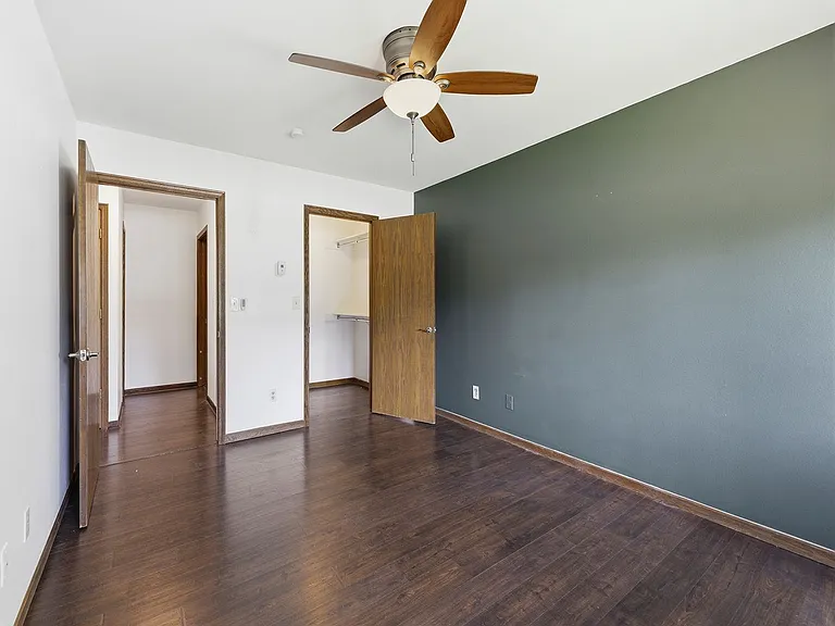 2701 Stover St #G17 — Photo 10